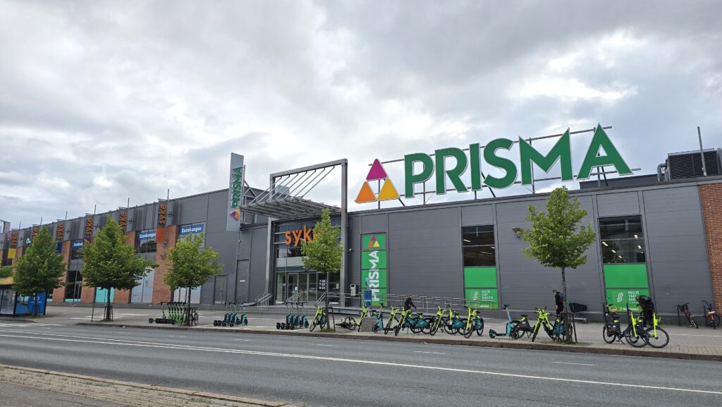 Kauppakeskus Syke, Prisman sisäänkäynti.